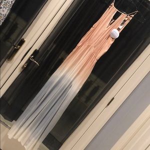Stunning Maxi ombré dress, perfect for summer!!